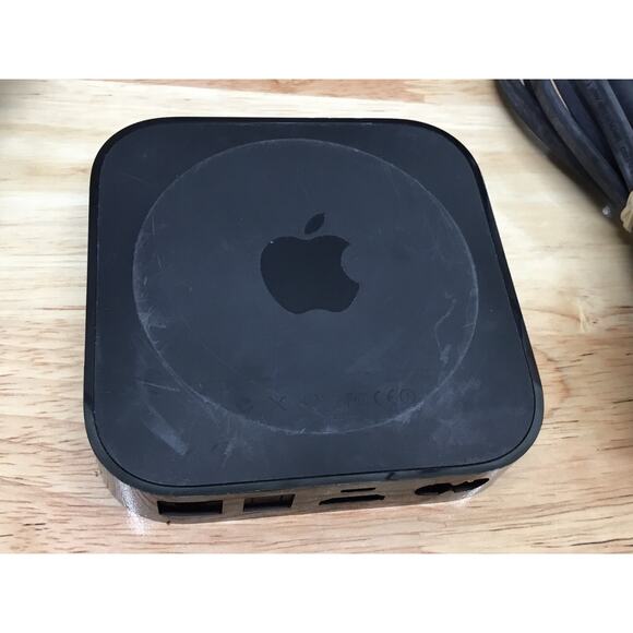 Apple TV (3rd Generation) 8GB Digital HD Media Streamer - Black TESTED - Picture 2 of 9